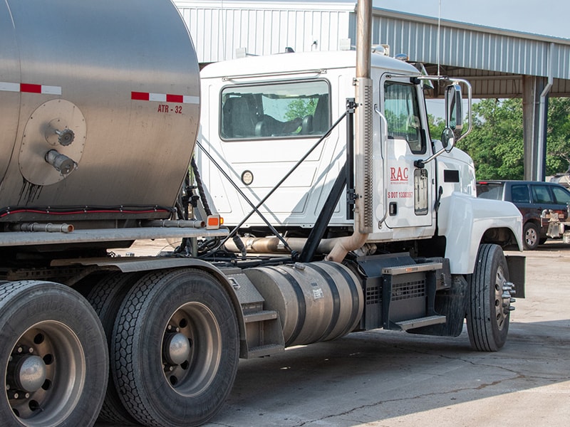 RAC truck at asphalt plant